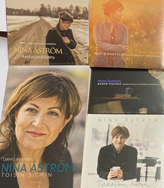 Nina Åströmin suosituimmat (4CD + kirja)